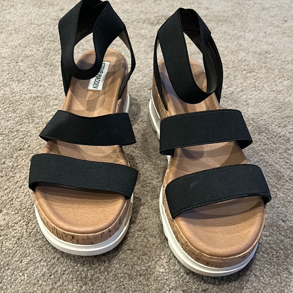 Steve Madden black platform ankle strap sandals, style Bandi, size 8.5